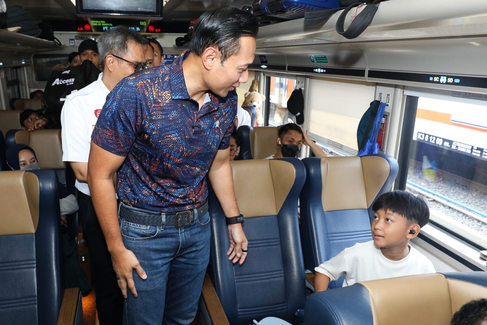 Tinjau Kesiapan Angkutan Lebaran di Stasiun Pasar Senen, Menko AHY Tekankan Mitigasi dan Titik Rawan Bencana Dalam Perjalanan
