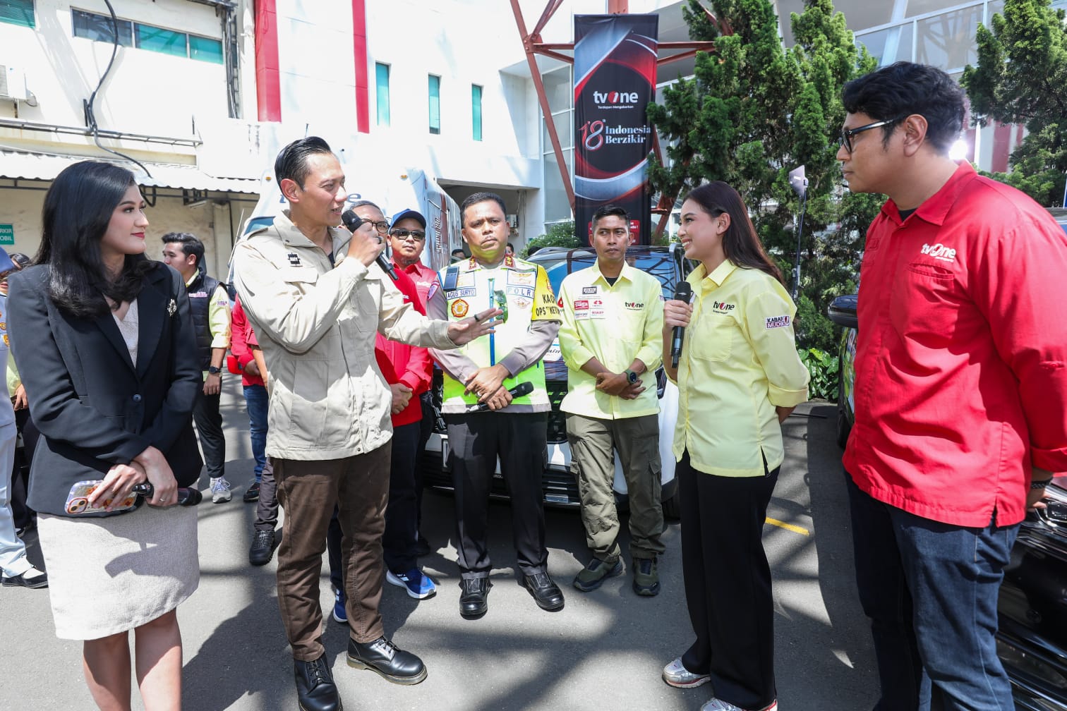 Dorong Penyampaian Informasi Aktual Selama Mudik Lebaran 2026, Menko AHY Lepas Tim Liputan tvOne