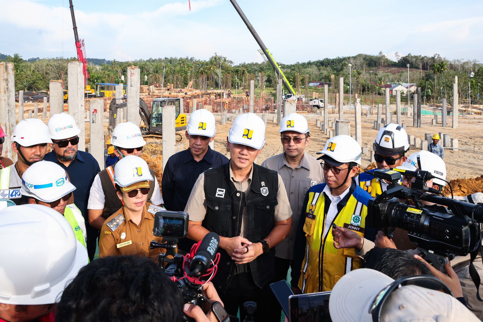 Di DIY, Menko AHY Tinjau Sekolah Rakyat, Revitalisasi Permukiman, dan Dorong Green Corridor di Jalan Tol untuk Hadirkan Pembangunan Berdampak Langsung