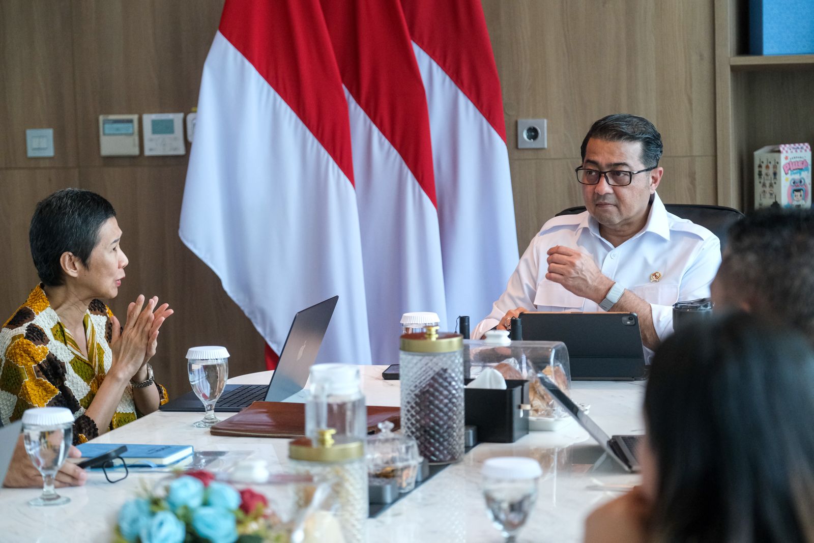Menteri Ekonomi Kreatif, Teuku Riefky Harsya, menerima audiensi dari Tiktok Tokopedia di Kantor Kementerian Ekonomi Kreatif, Jakarta
