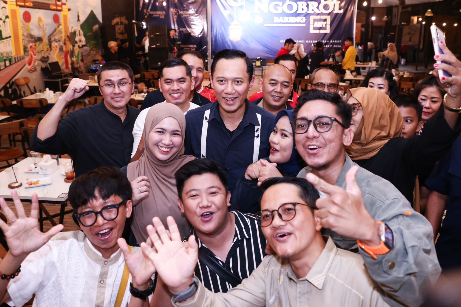 Dialog Bersama Gen Z Singkawang, Menko AHY Sambut Baik Aspirasi Infrastruktur dan Penguatan Demokrasi