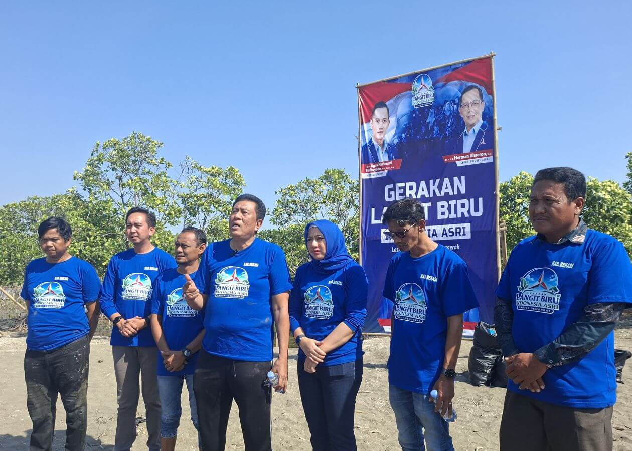 Sambut HUT ke-25 Partai Demokrat, DPC Demokrat Kabupaten Bekasi Gelar Aksi Tanam Mangrove dan Bersih-Bersih Pesisir Pantai