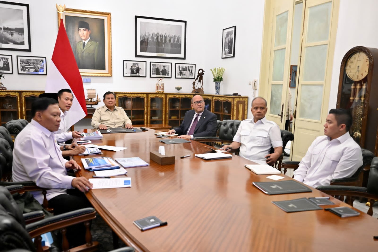 Sampaikan Progres Agenda Strategis ke Presiden, Menko AHY: Infrastruktur dan Konektivitas untuk Kemakmuran Rakyat