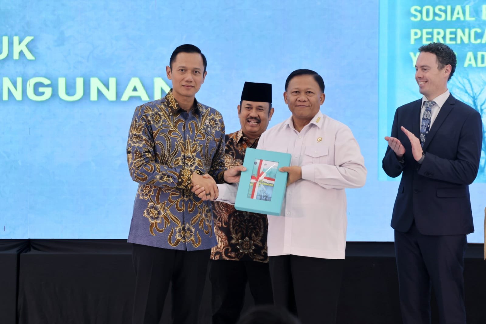 Menko AHY: Kenaikan Muka Air Laut Bukan Sekadar Persoalan Infrastruktur, Melainkan Kemanusiaan dan Peradaban